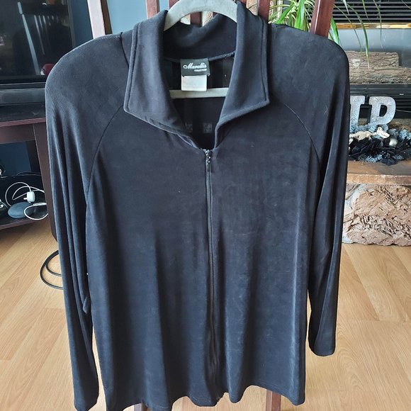 Marallis Collection Long Sleeved Zip Up Sweater - Picture 5 of 6